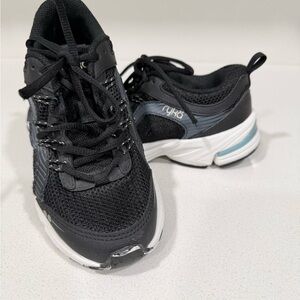 Ryka Women's Black and Gray Athletic Shoes